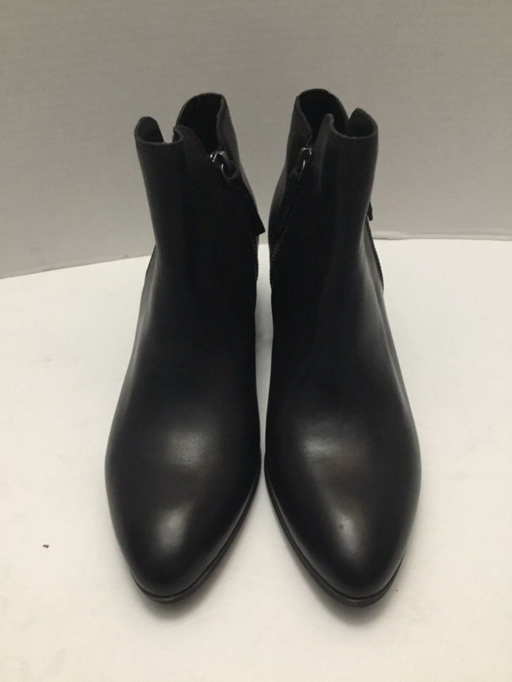 Frye Black Leather Pointed Toe Ankle Booties size 9.5M